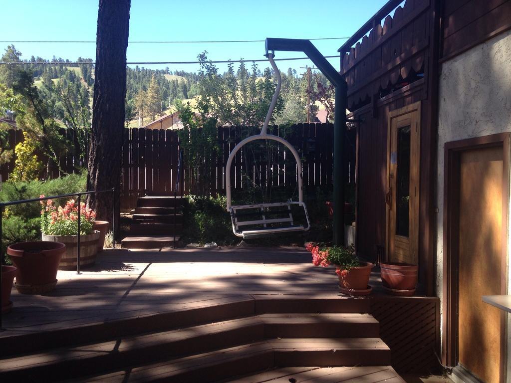 Switzerland Haus Bed And Breakfast Inn บิ๊กแบร์เลค ภายนอก รูปภาพ