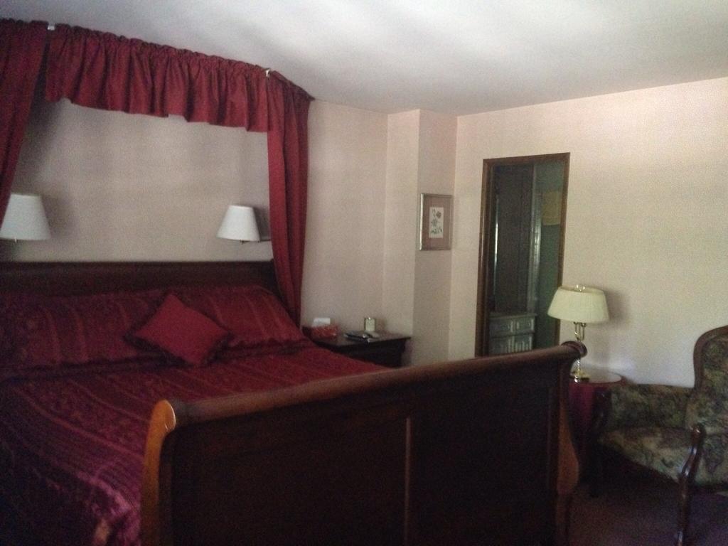 Switzerland Haus Bed And Breakfast Inn บิ๊กแบร์เลค ห้อง รูปภาพ